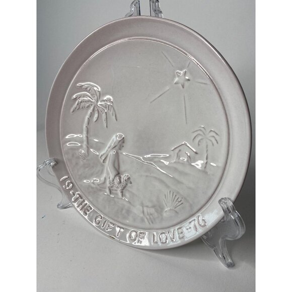 Frankoma 1976 Gift of Love XMas Plate - Picture 8 of 11